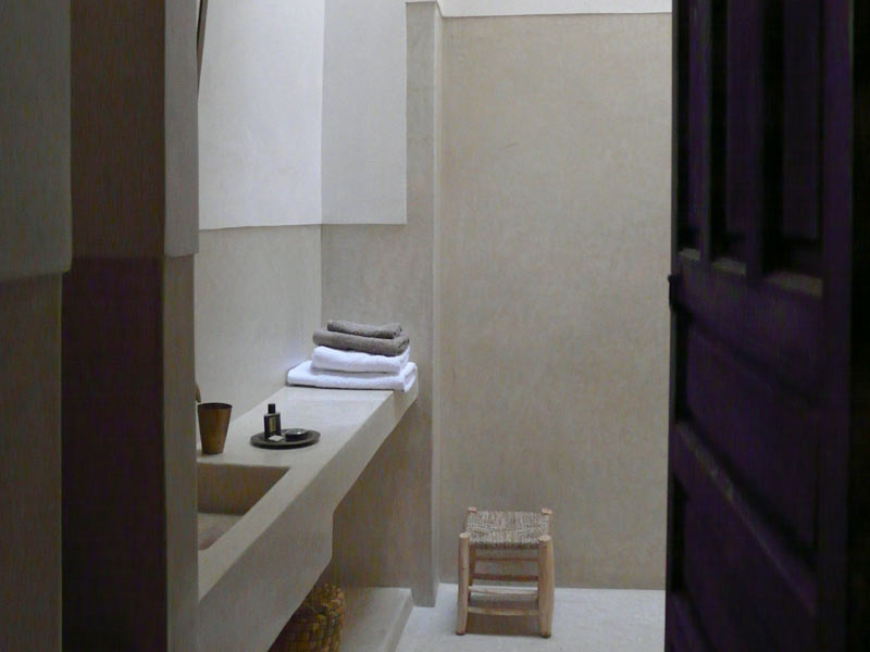 Douaya Bathroom